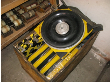 工廠搬運(yùn)設(shè)備展示2